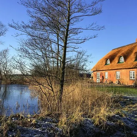 Semesterbostad Holiday Home Alte Weinstube, Emmelsbuell Emmelsbüll-Horsbüll