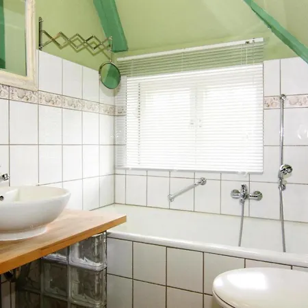Holiday Home Alte Weinstube, Emmelsbuell *