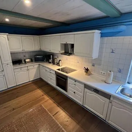 Holiday Home Alte Weinstube, Emmelsbuell Semesterbostad *